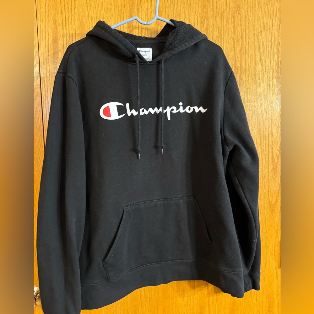 Champions XL men’s black hoodie